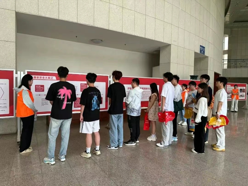 未命名_副本.jpg 未命名_副本.jpg