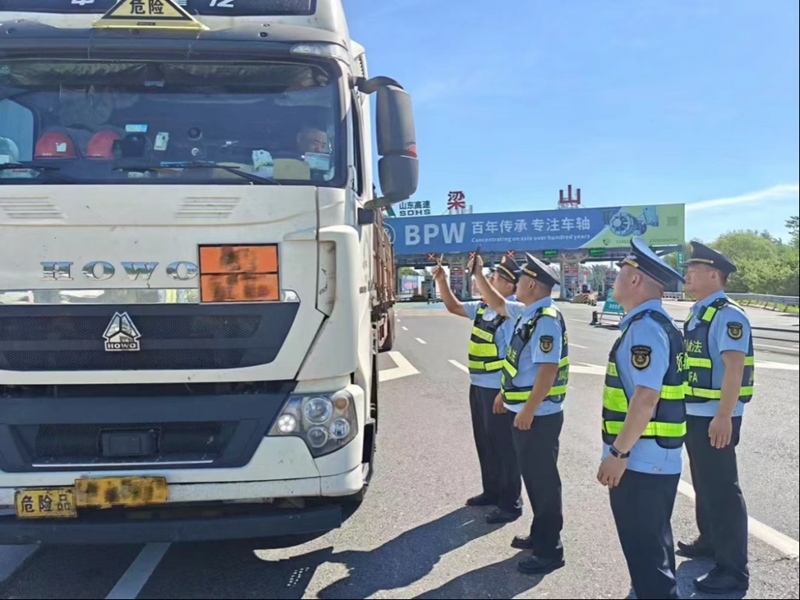 未命名_副本.jpg 未命名_副本.jpg