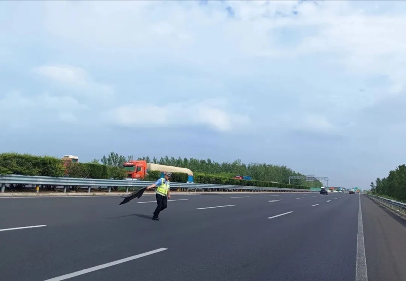 未命名_副本.jpg 未命名_副本.jpg