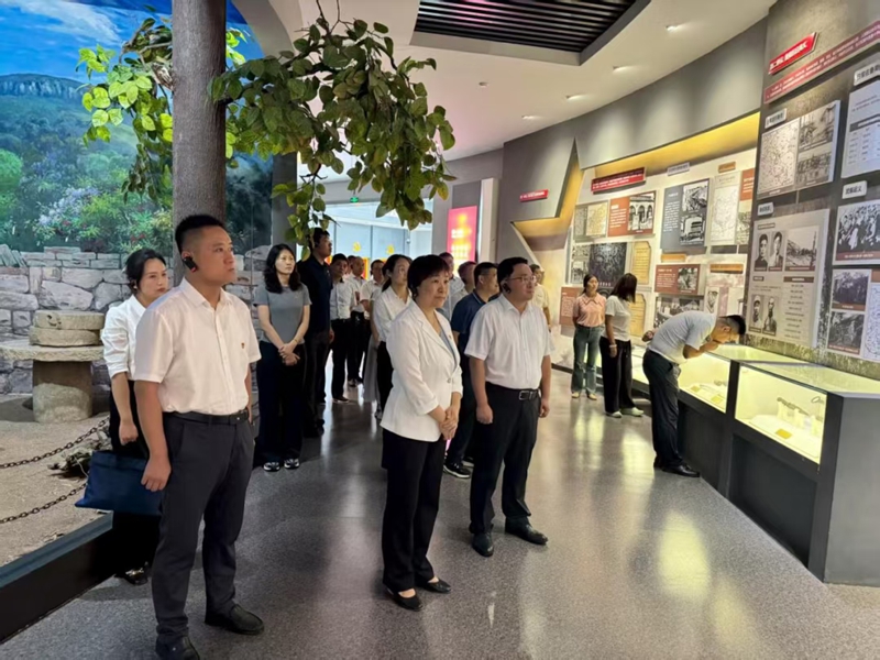 未命名_副本.jpg 未命名_副本.jpg