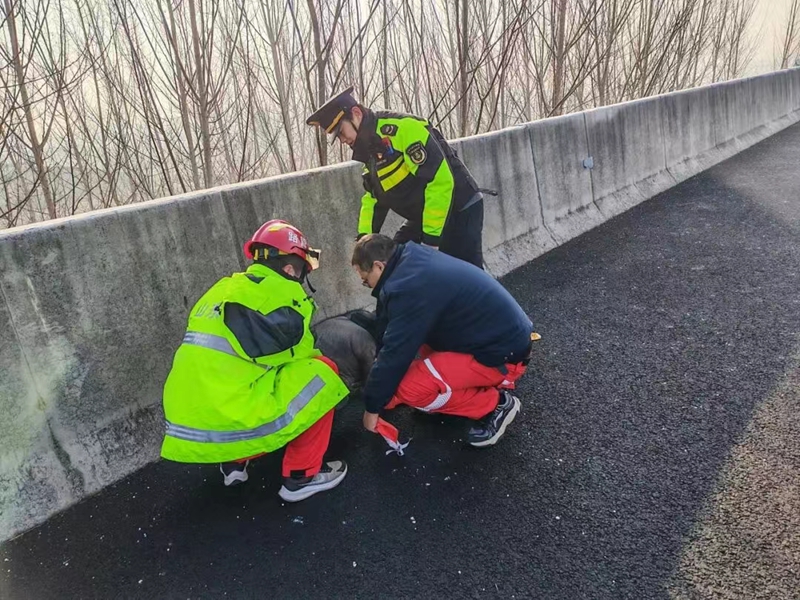 未命名_副本.jpg 未命名_副本.jpg