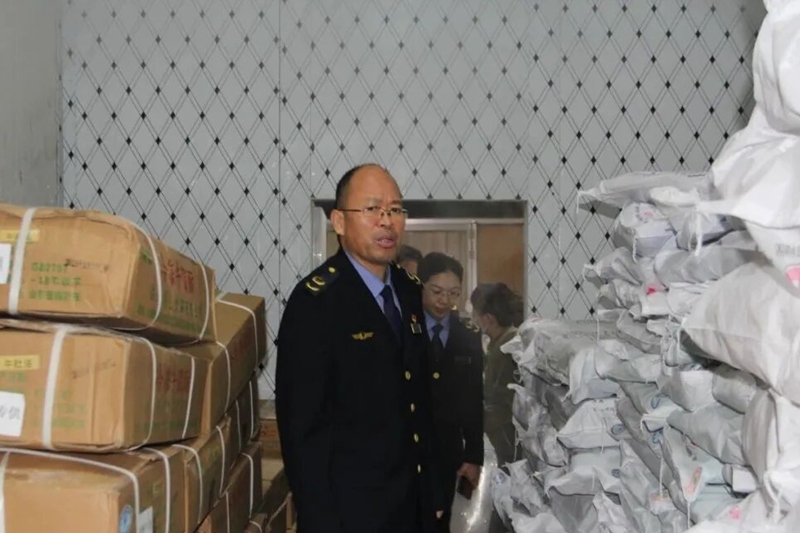 未命名_副本.jpg 未命名_副本.jpg