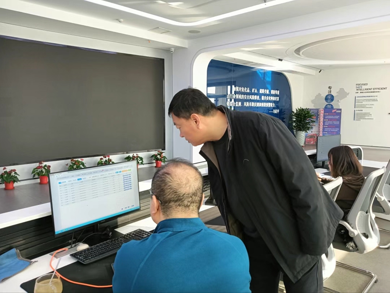 未命名_副本.jpg 未命名_副本.jpg